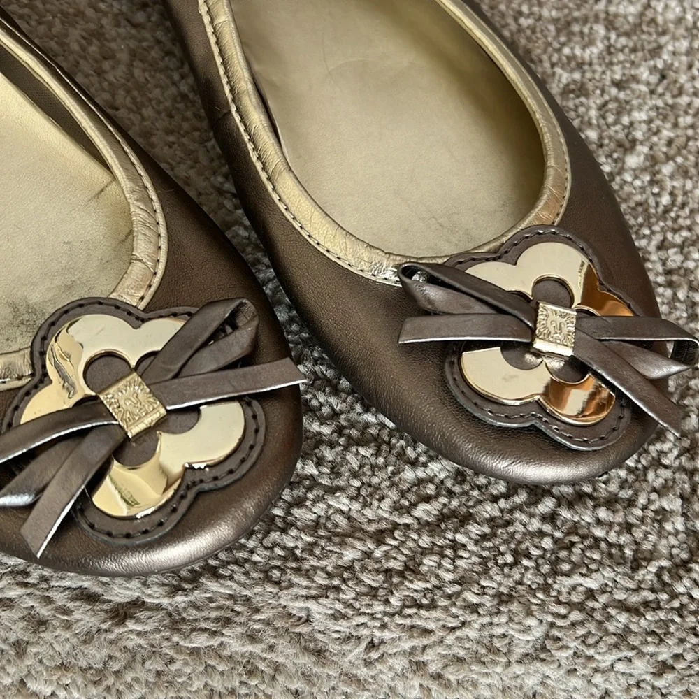 AK ANNE KLEIN: Ballet flat shoes.  Size 7. Gold & Pewter colors. - Picture 3 of 9